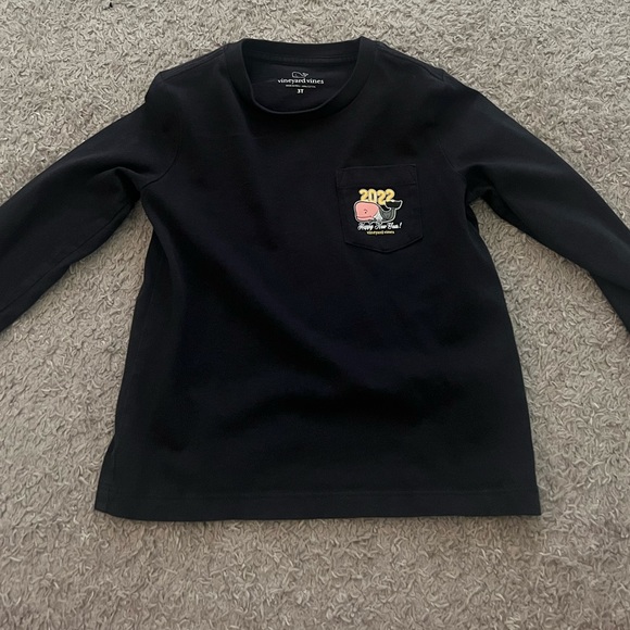 3 shirts! Easter Vineyard Vines + 2 more!
Bundle Toddler Vineyard Vines Shirts - Picture 5 of 9